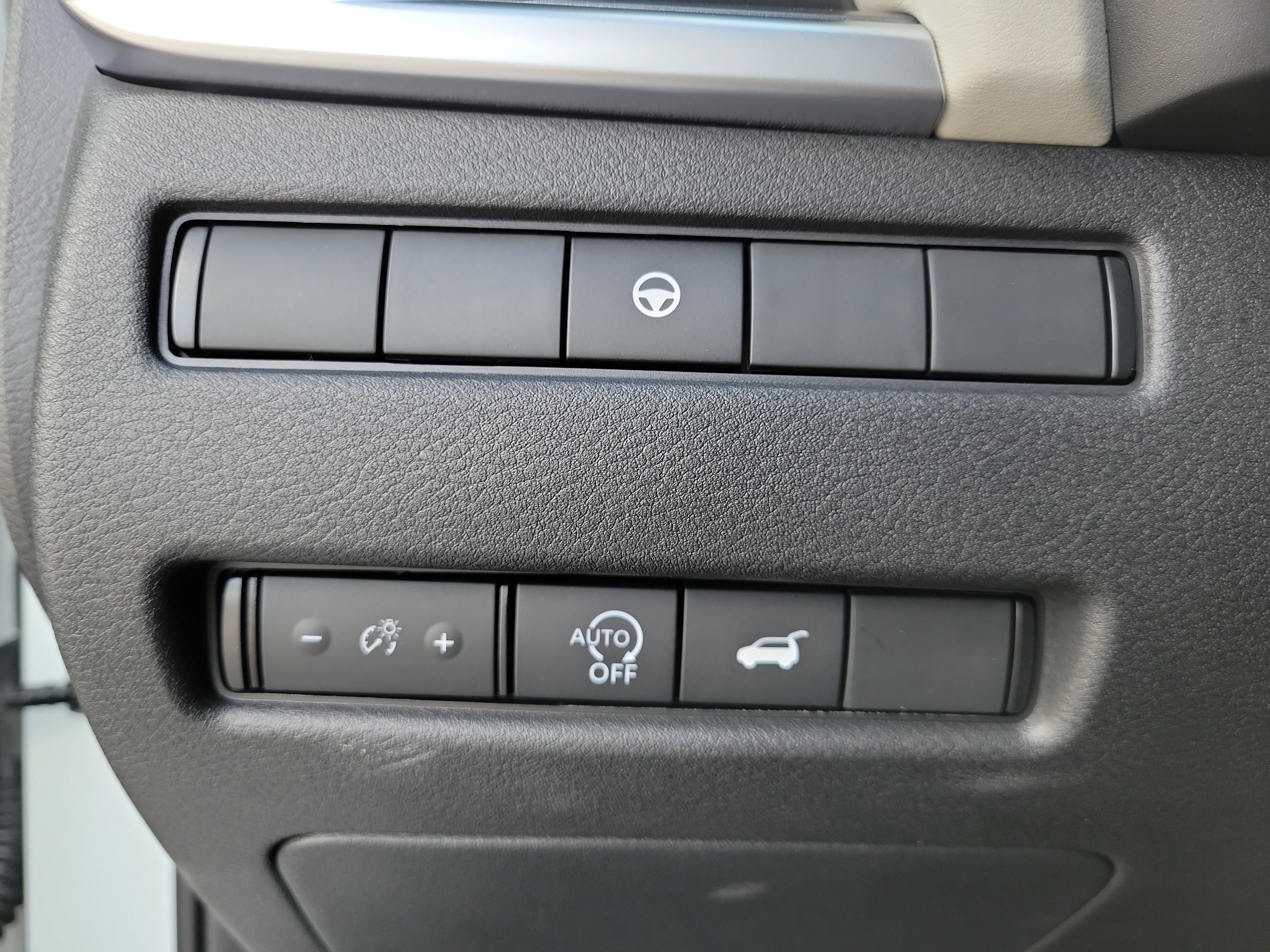 Certified 2026 Nissan Rogue Dark Armor AWD/4WD image 31