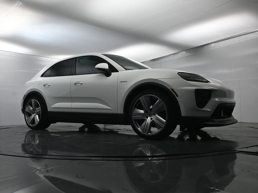 Certified 2025 Porsche Macan 4 Electric image 52