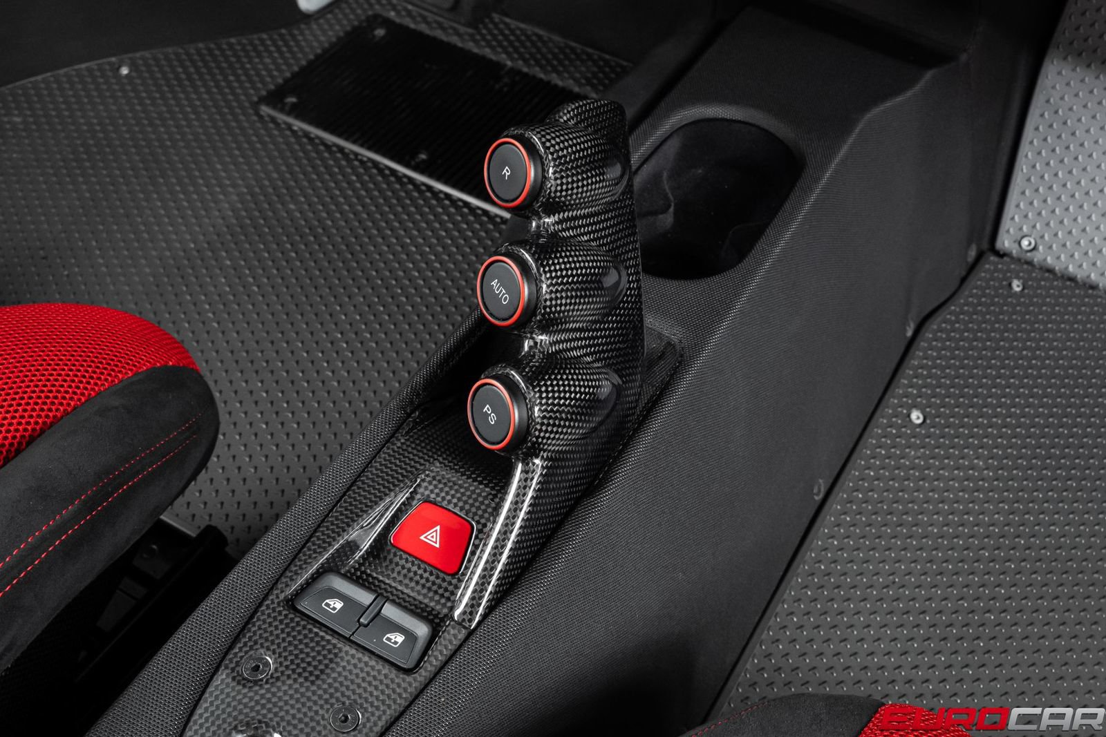 Used 2015 Ferrari 458 Speciale Coupe RWD image 38
