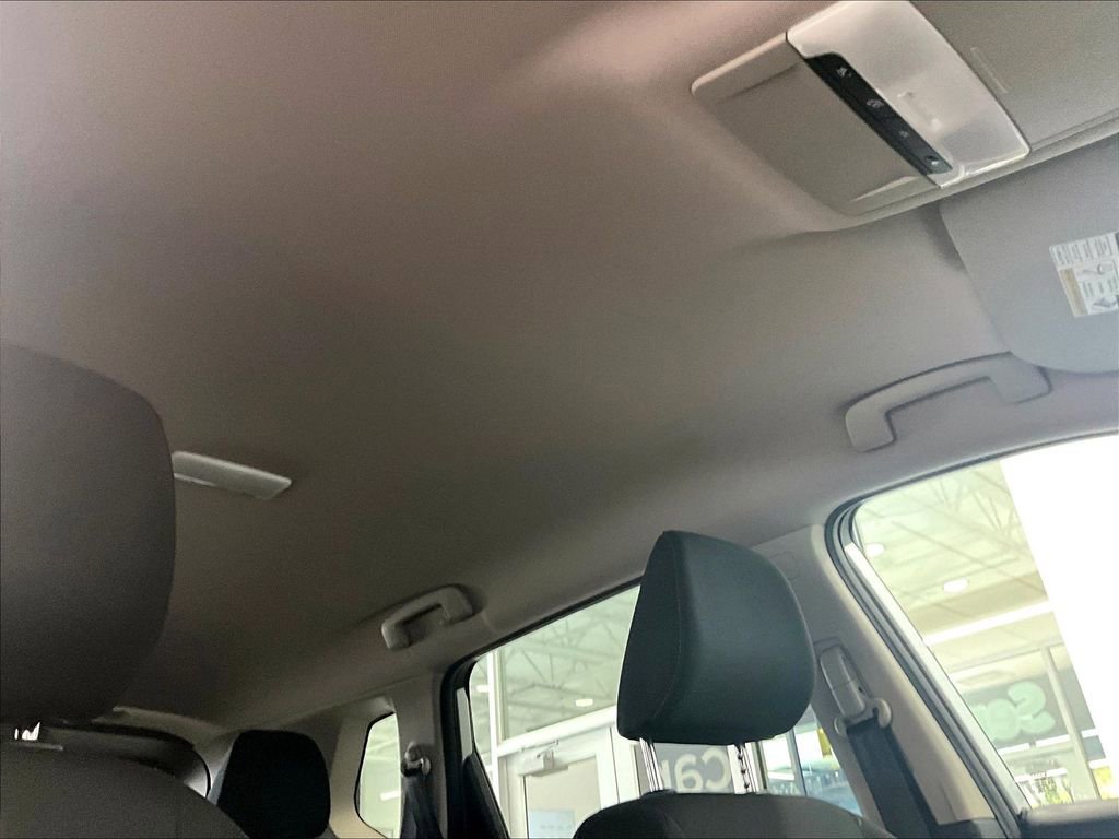 Used 2024 Nissan Rogue S image 22