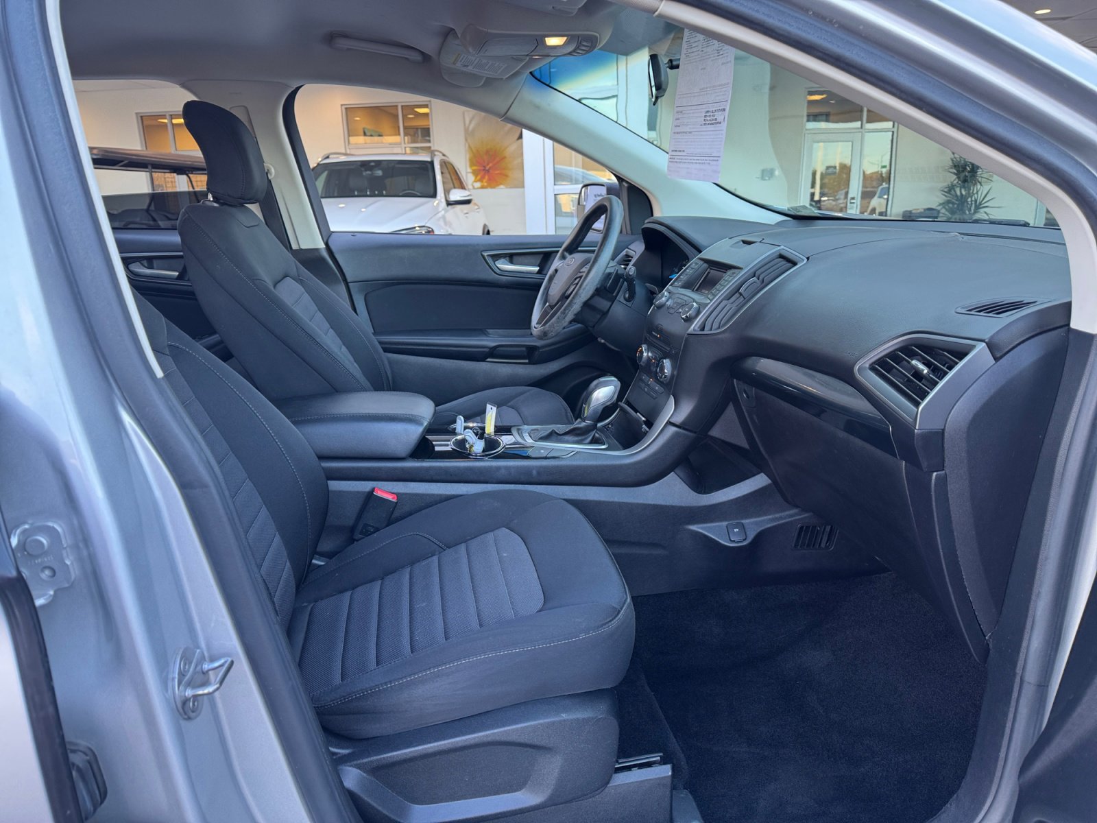 Used 2016 Ford Edge SE image 19