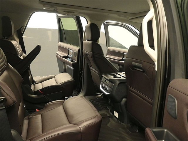 New 2025 Ford Expedition Platinum w/ Platinum Ultimate Package image 17