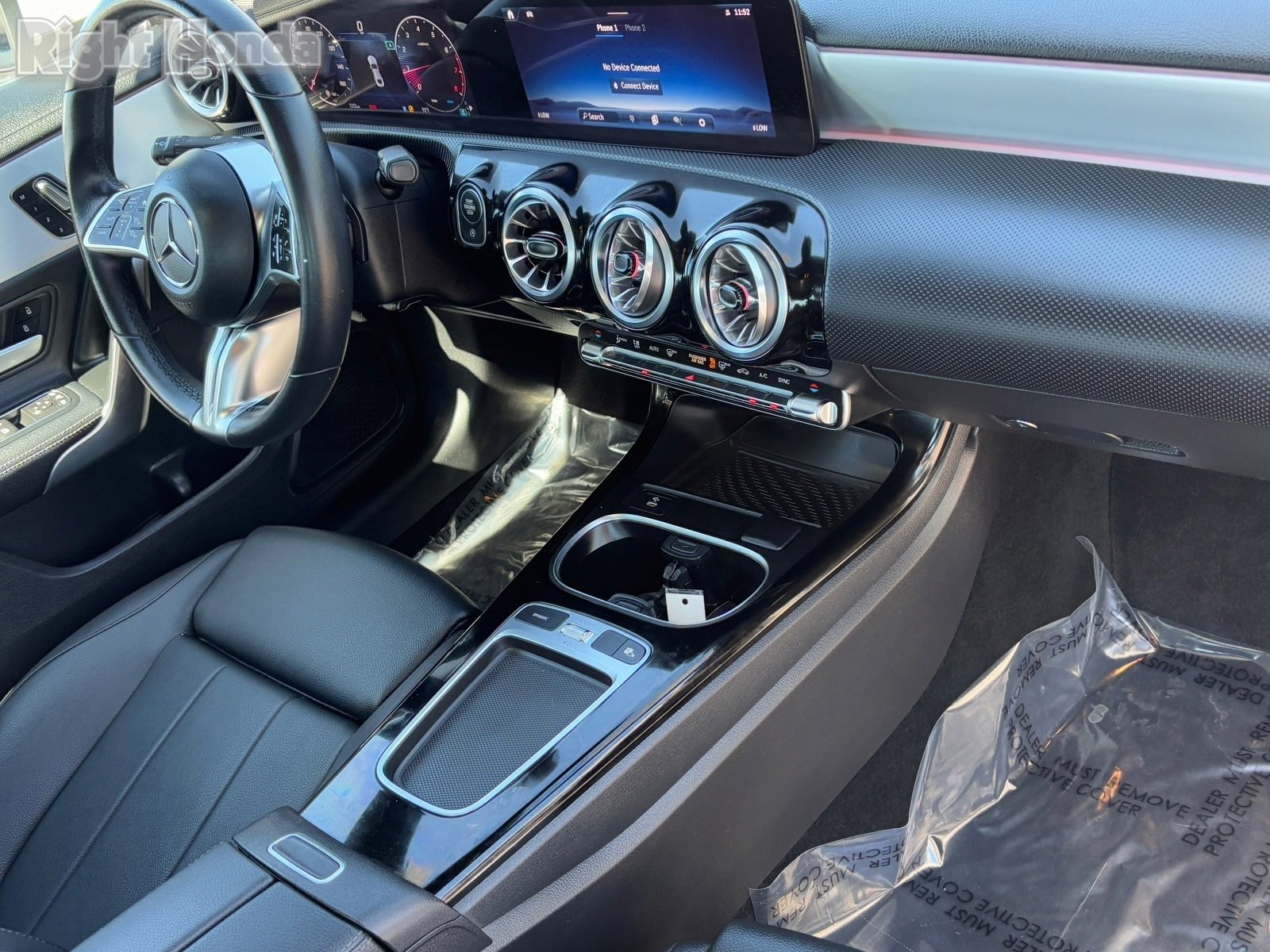 Used 2025 Mercedes-Benz CLA 250 4MATIC image 11