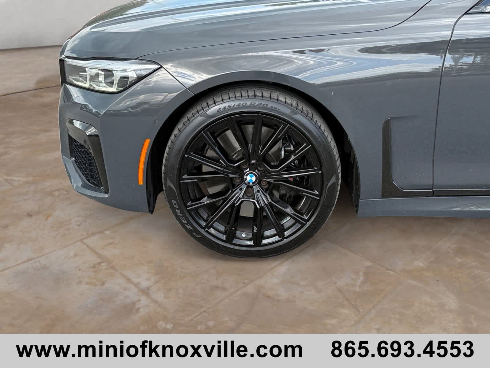 Used 2022 BMW 750i xDrive w/ Executive Package AWD/4WD image 9