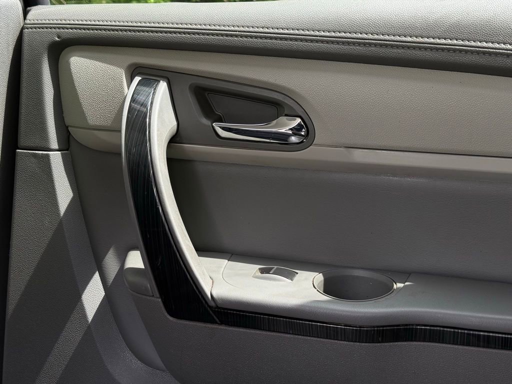 Used 2015 Chevrolet Traverse LTZ FWD image 29