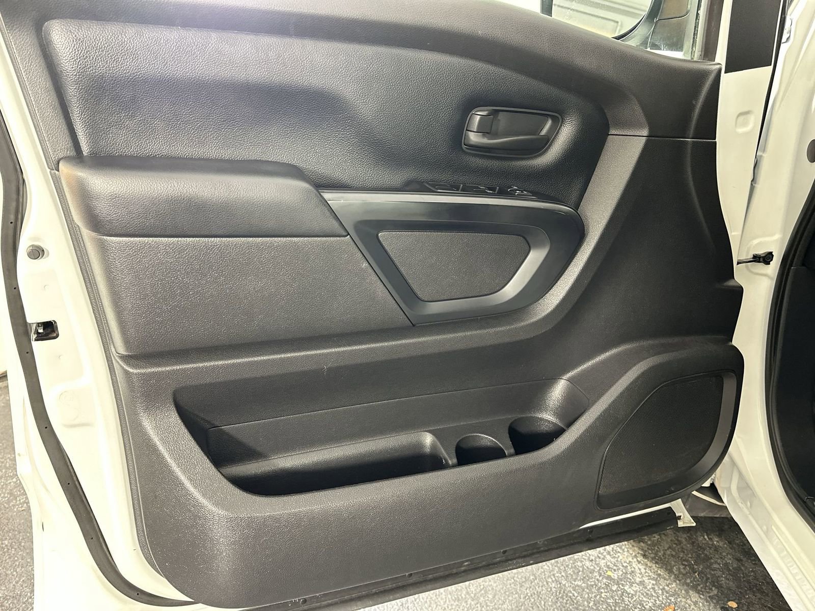 Used 2019 Nissan Titan S AWD/4WD image 29