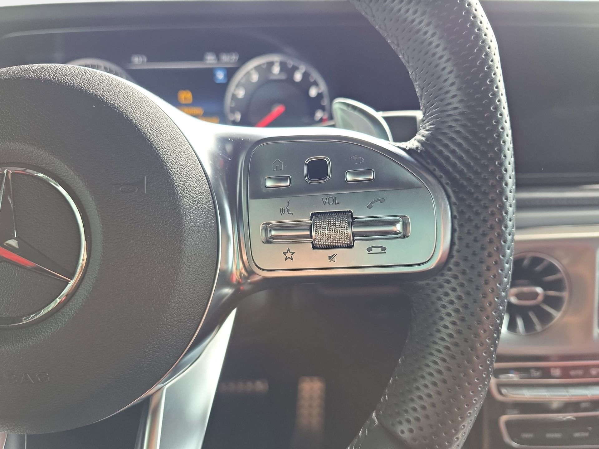 Certified 2022 Mercedes-Benz G 63 AMG 4MATIC image 17