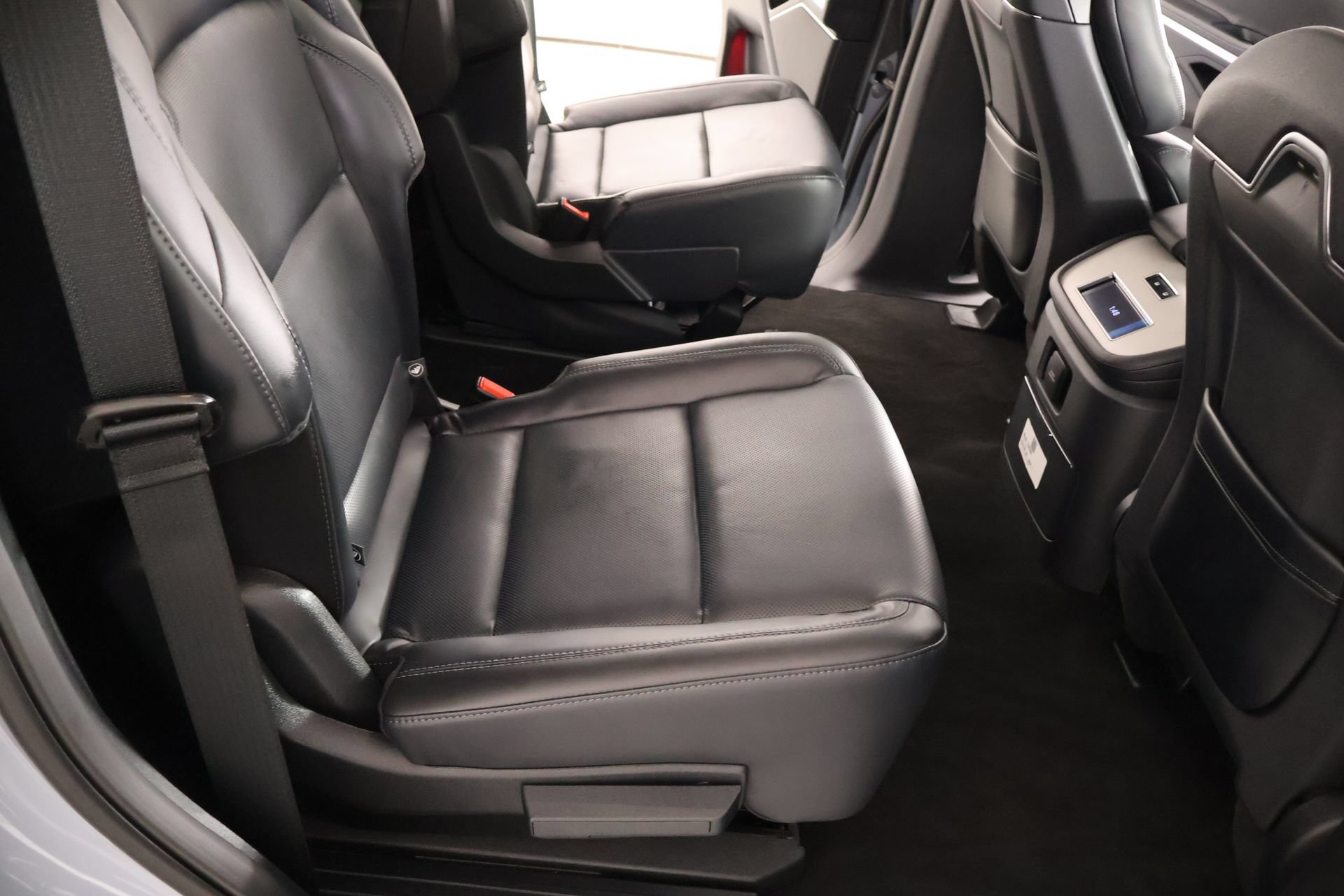 New 2025 Lincoln Navigator Reserve AWD/4WD image 16