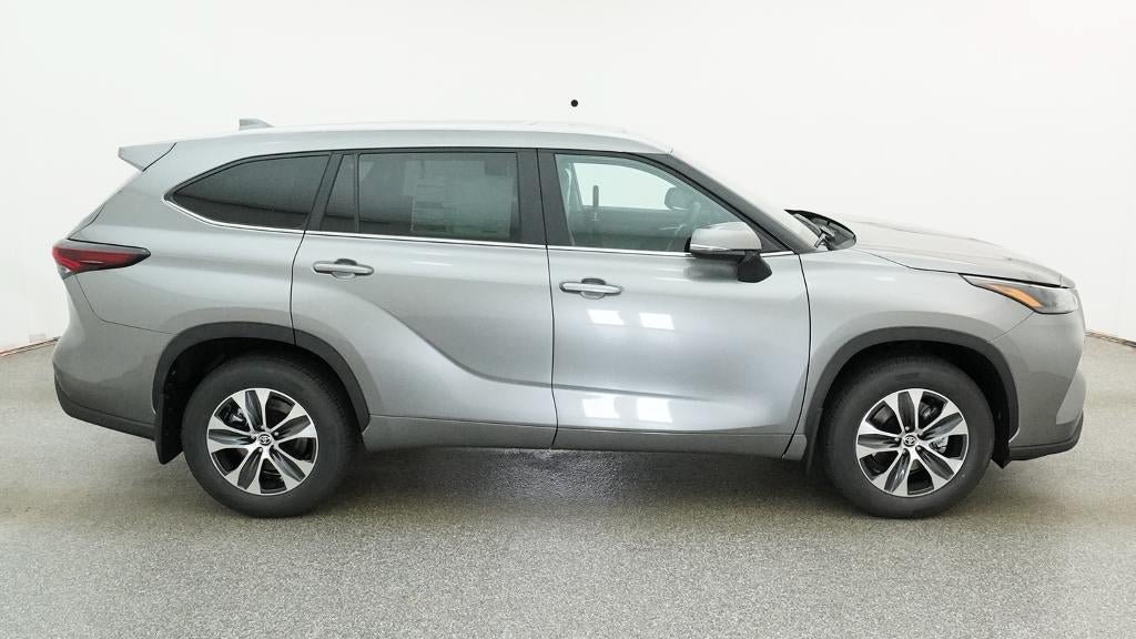 New 2026 Toyota Highlander XLE AWD/4WD image 11