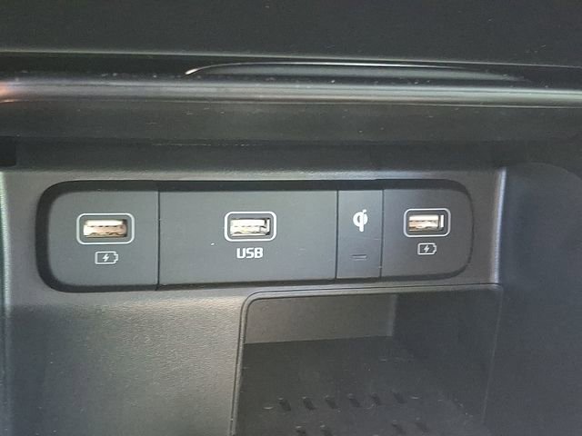 Certified 2023 Kia Sorento S FWD image 26