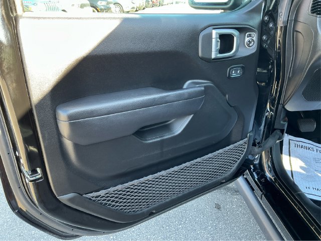 Used 2023 Jeep Gladiator Sport AWD/4WD image 30