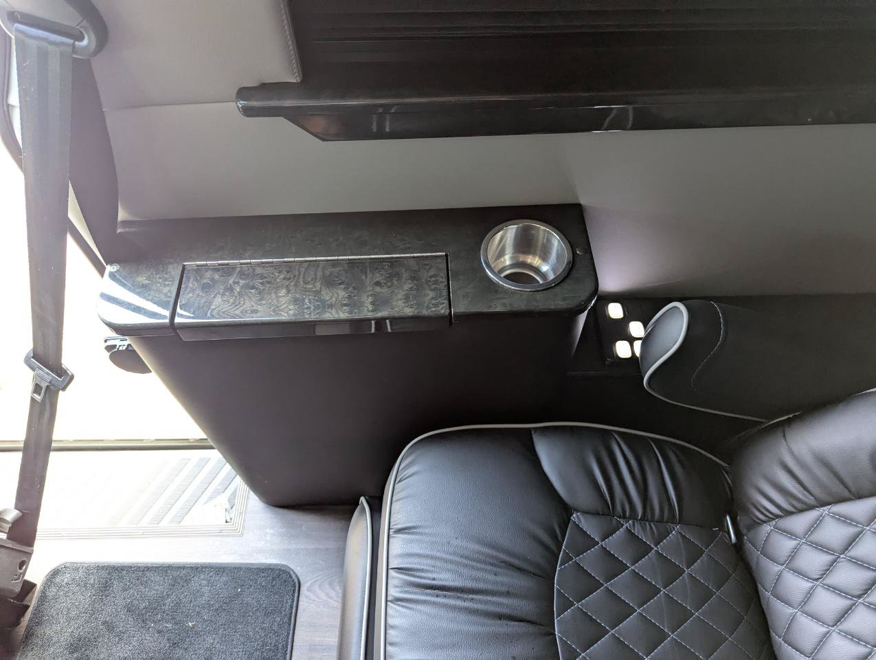 Used 2017 Mercedes-Benz Sprinter 2500 image 38