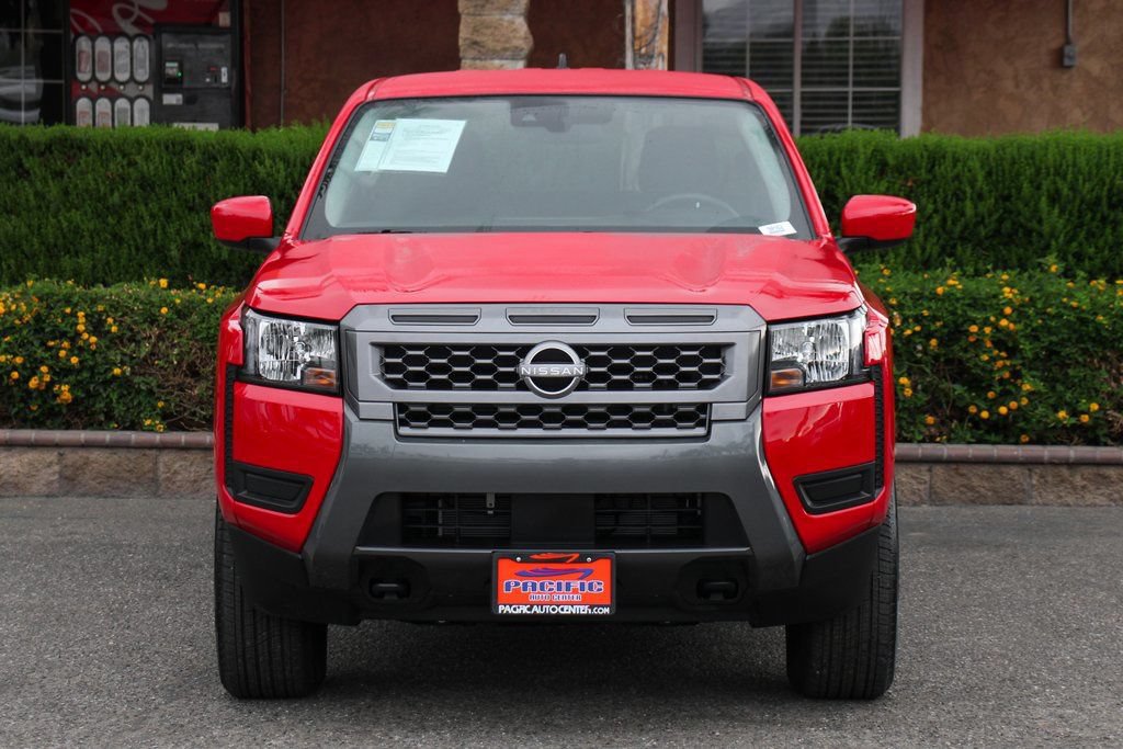 Used 2025 Nissan Frontier SV AWD/4WD image 3