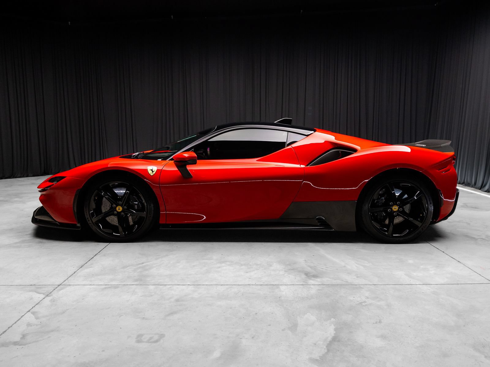 Used 2021 Ferrari SF90 Stradale AWD/4WD image 15