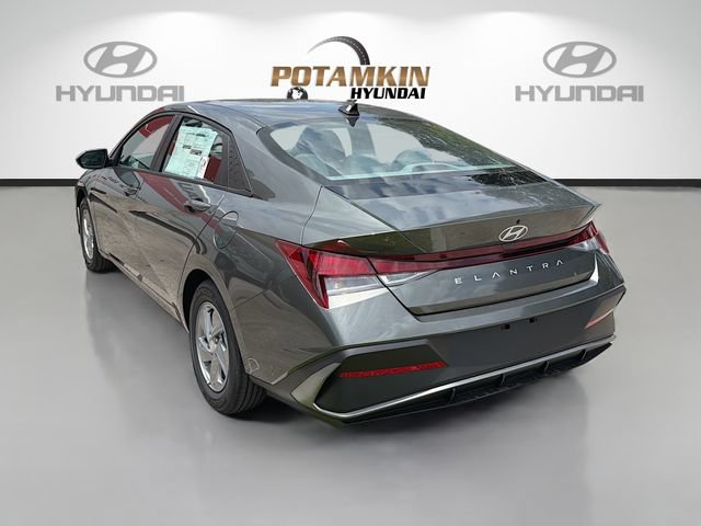 New 2026 Hyundai Elantra SE FWD image 7