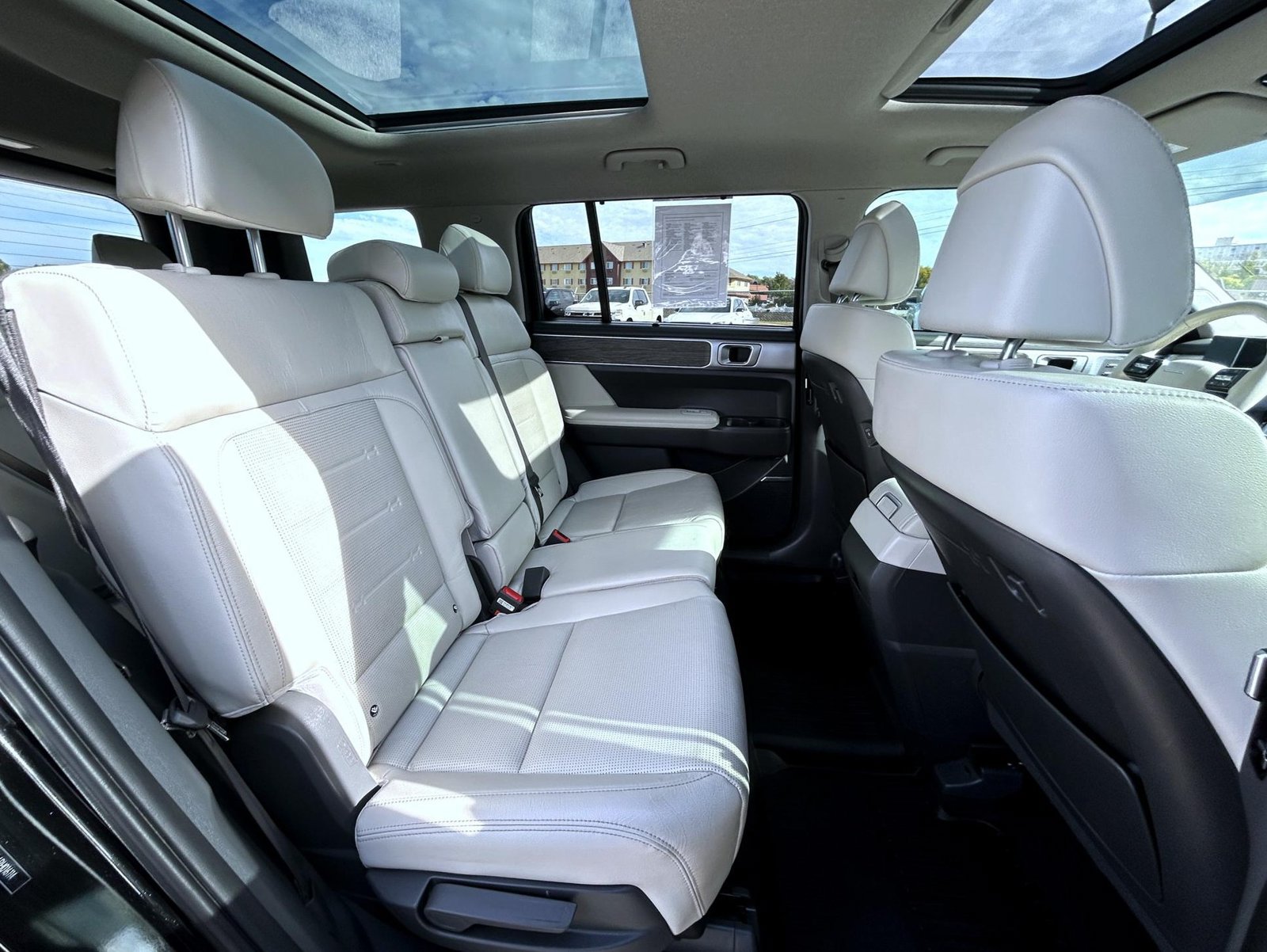 Used 2024 Hyundai Santa Fe Limited FWD image 19