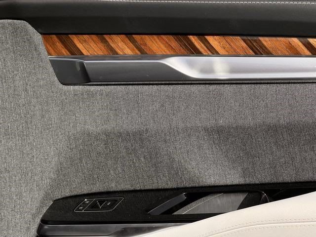 New 2026 Cadillac Escalade ESV Platinum Sport w/ LPO, Floor Liner Package AWD/4WD image 26
