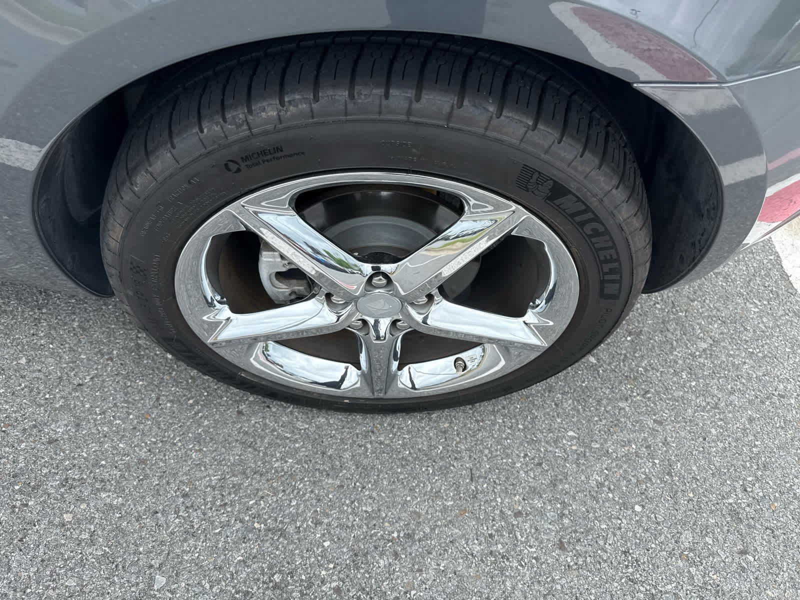 Used 2008 Saturn Sky w/ Premium Trim Package image 5