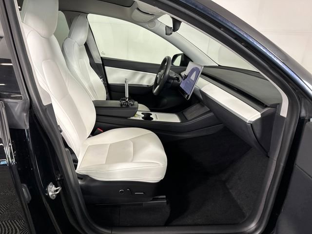 Used 2021 Tesla Model Y Long Range image 27