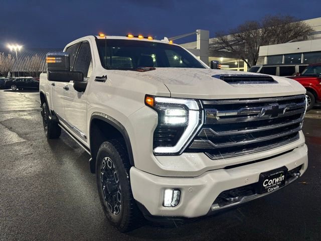 Used 2024 Chevrolet Silverado 3500 High Country w/ Technology Package image 3