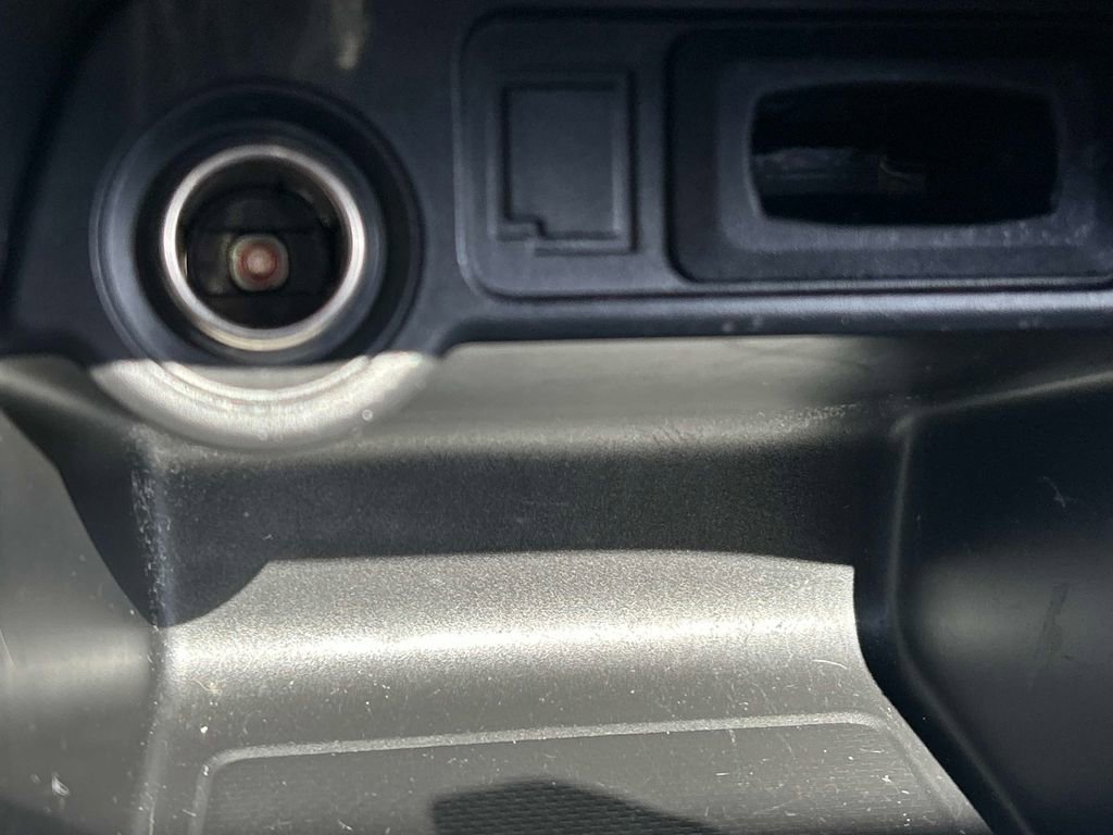 Used 2016 Mitsubishi Outlander AWD image 33