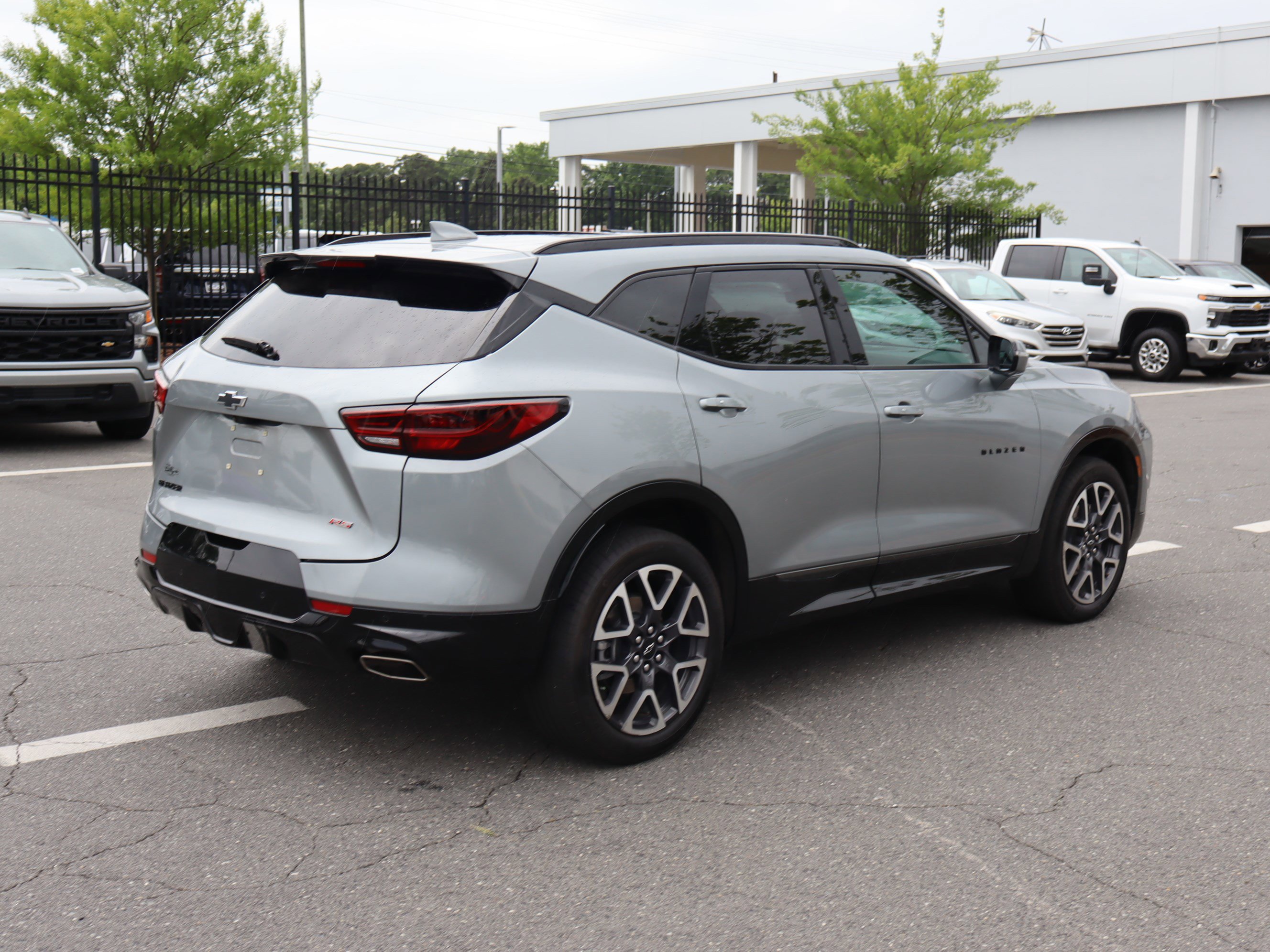 Used 2024 Chevrolet Blazer RS w/ Driver Confidence II Package FWD image 10