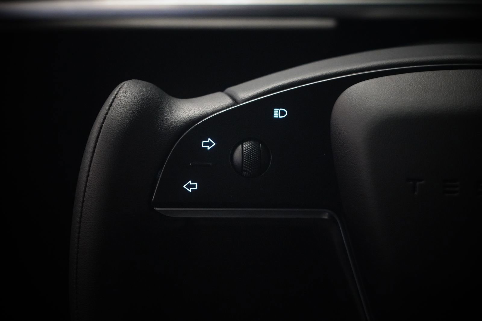 Used 2022 Tesla Model X Plaid image 19