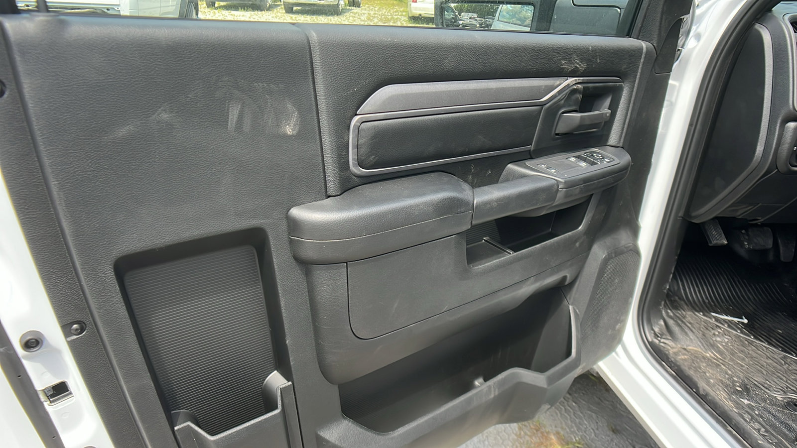 New 2025 RAM 3500 Tradesman AWD/4WD image 13