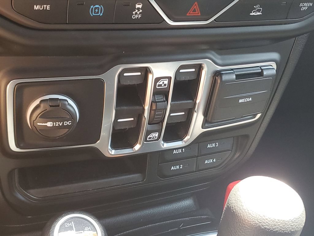 Certified 2023 Jeep Wrangler Unlimited AWD/4WD image 29