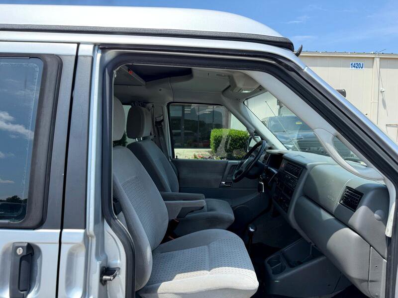 Used 2003 Volkswagen Eurovan MV image 15