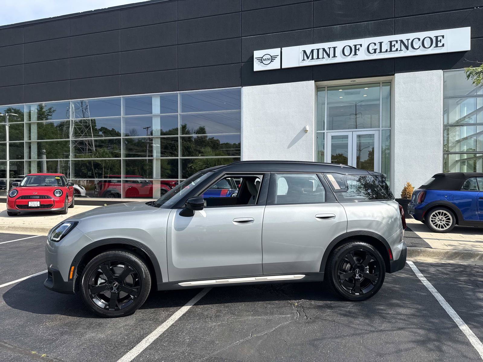Certified 2025 MINI Cooper Countryman S AWD/4WD image 2