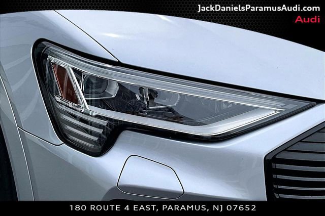 Used 2023 Audi e-tron Premium w/ Convenience Plus Package AWD/4WD image 21