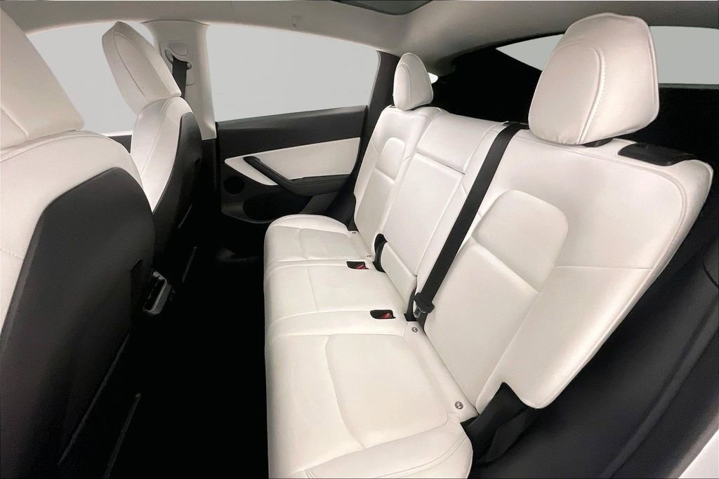 Used 2022 Tesla Model Y Long Range image 20