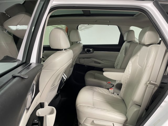 Used 2023 Kia Sorento SX AWD/4WD image 21
