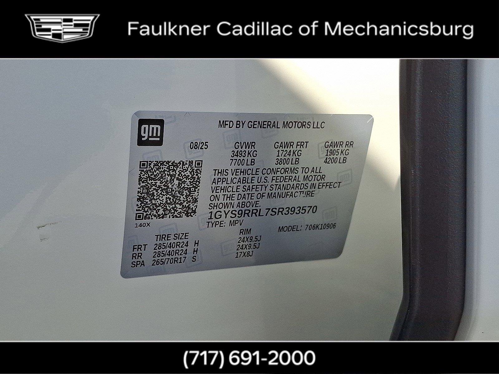 New 2025 Cadillac Escalade ESV Sport Platinum w/ LPO, ONYX Package image 22