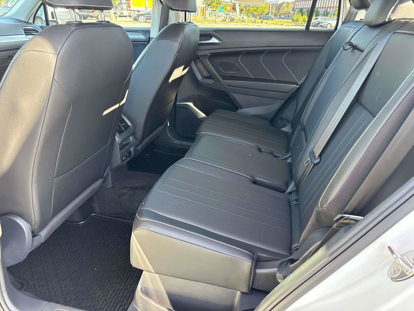 Used 2024 Volkswagen Tiguan Wolfsburg Edition AWD/4WD image 11