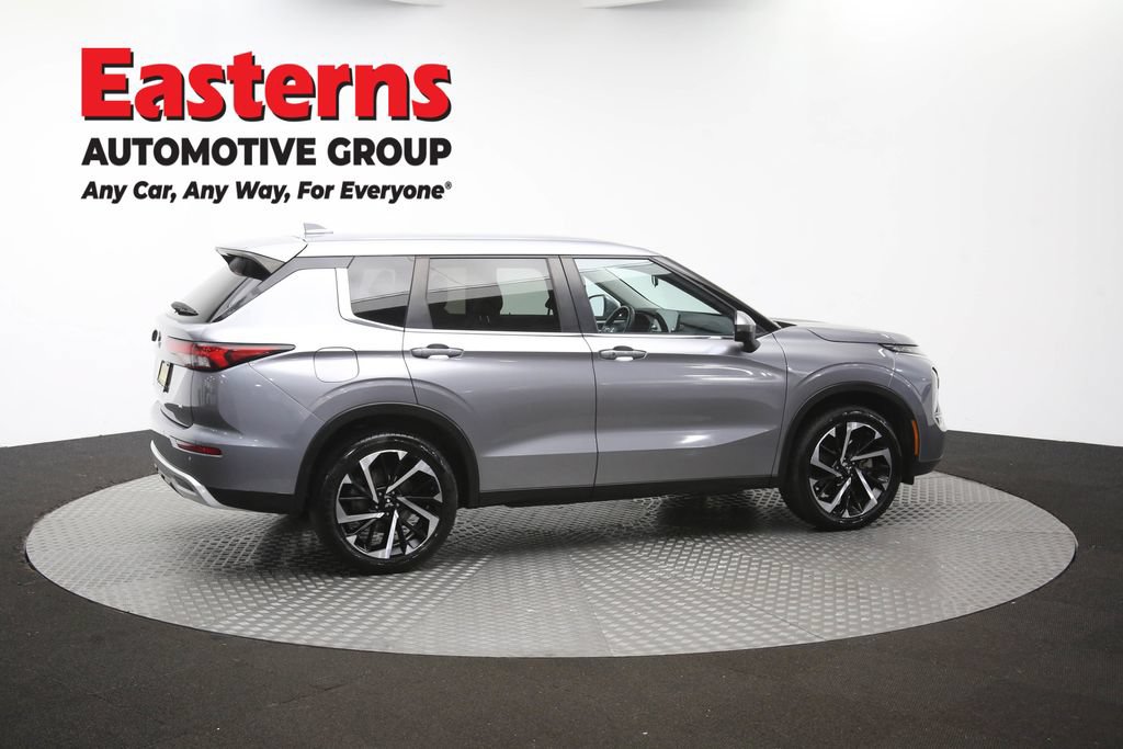Used 2024 Mitsubishi Outlander SE AWD/4WD image 44