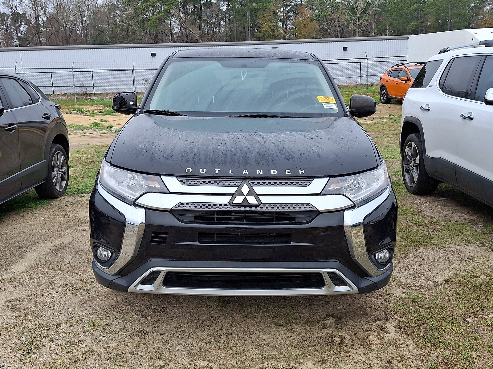 Used 2019 Mitsubishi Outlander ES image 2