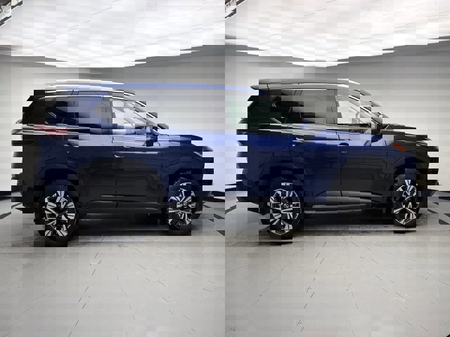 Used 2021 Nissan Rogue SV w/ Premium Package image 6