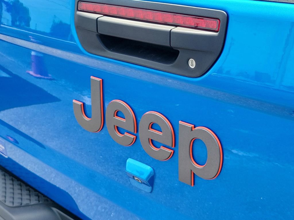 Used 2021 Jeep Gladiator Mojave AWD/4WD image 6