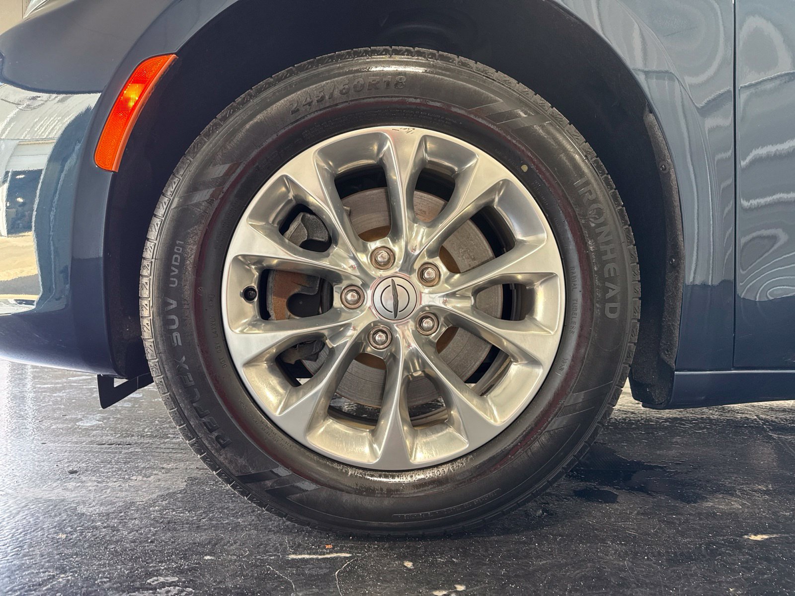 Used 2022 Chrysler Pacifica Touring-L AWD/4WD image 8