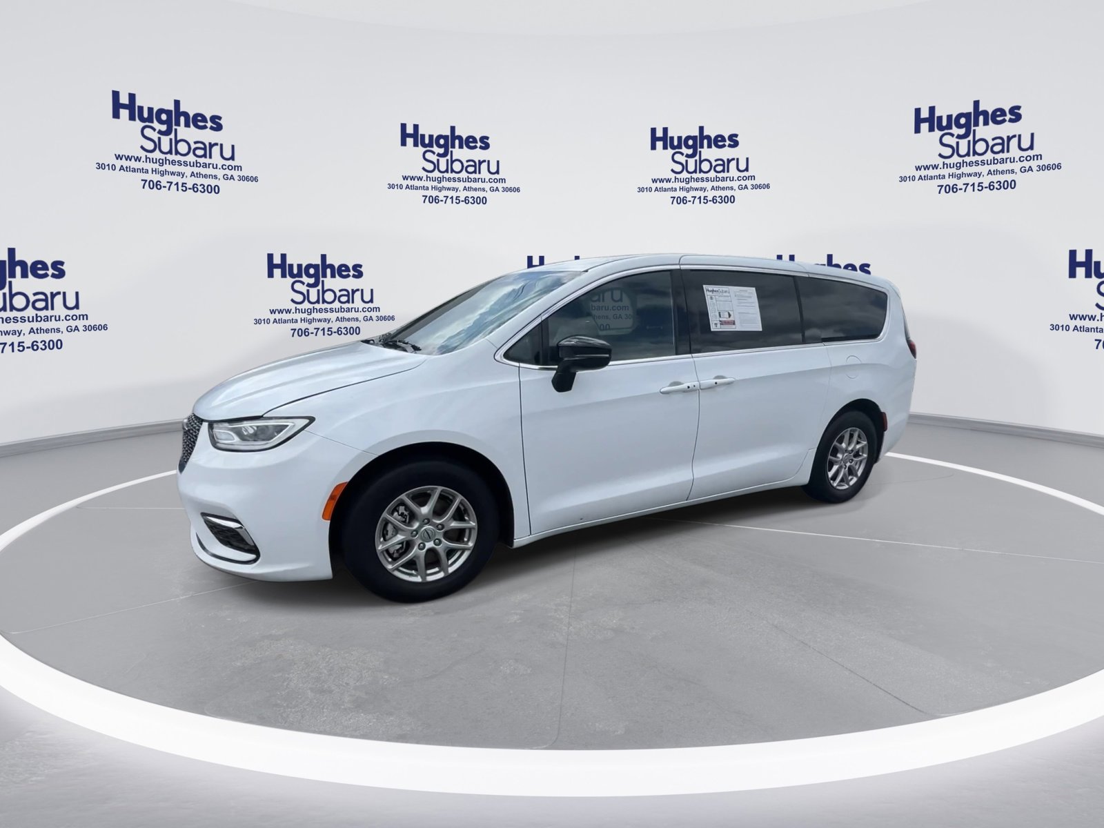 Used 2025 Chrysler Pacifica Select FWD image 7