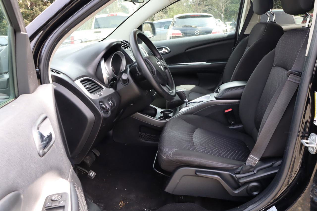 Used 2015 Dodge Journey SXT w/ Flexible Seating Group FWD image 5