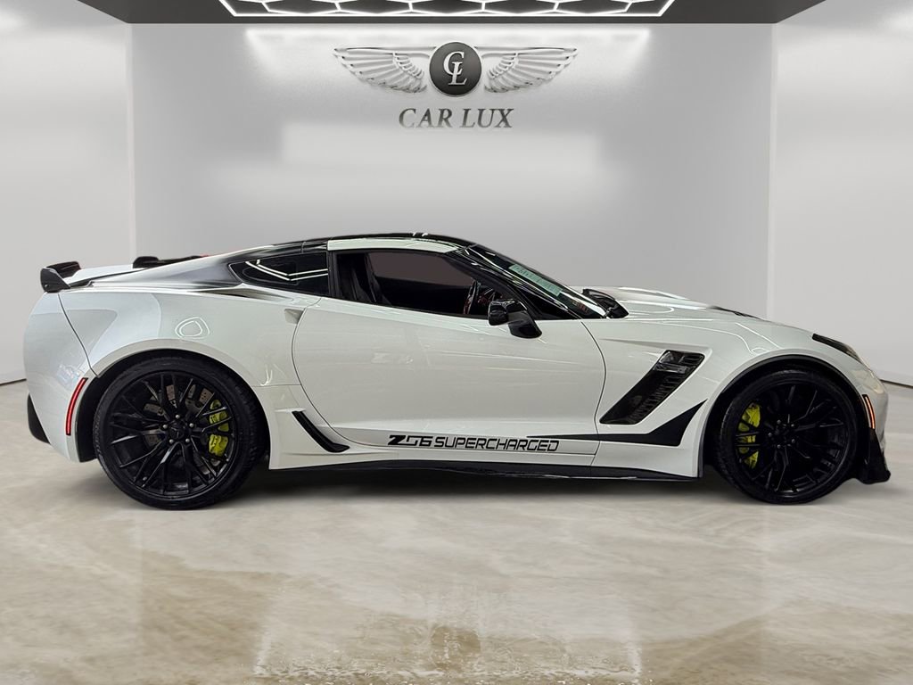 Used 2016 Chevrolet Corvette Z06 w/ 3LZ Preferred Equipment Group image 6