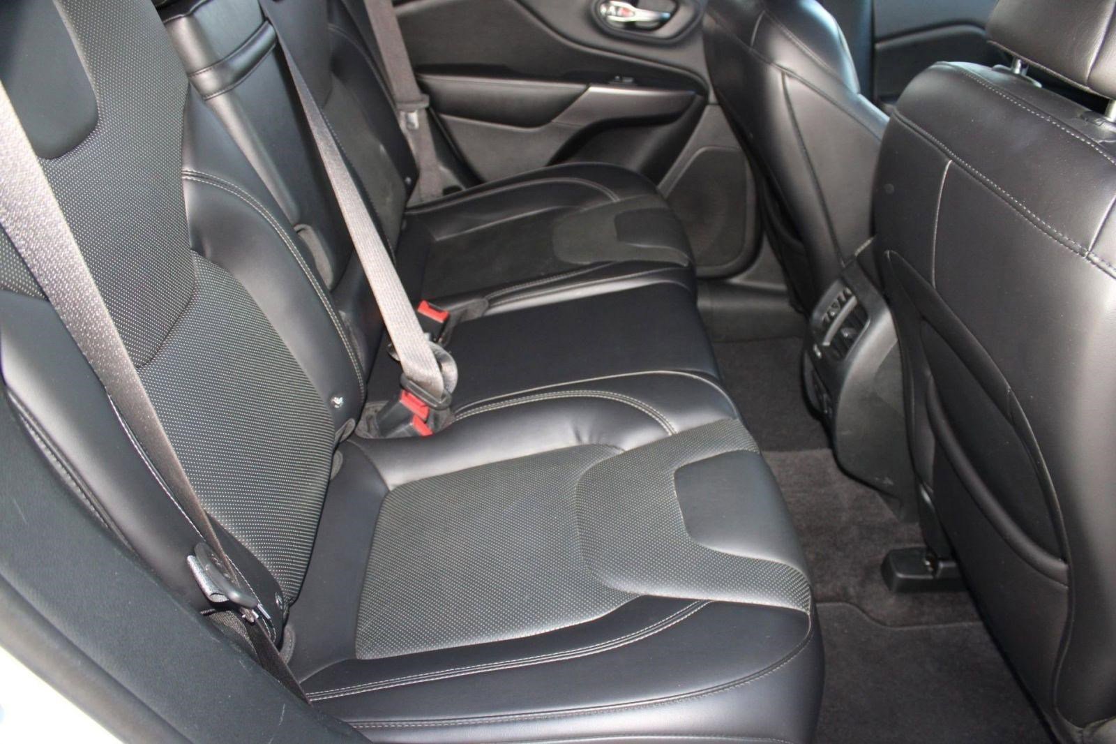 Used 2019 Jeep Cherokee Limited w/ Trailer Tow Group image 33