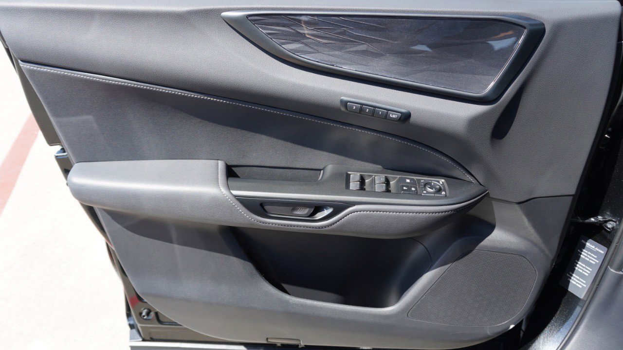 Used 2025 Lexus NX 250 FWD w/ Accessory Package (Z1) image 21