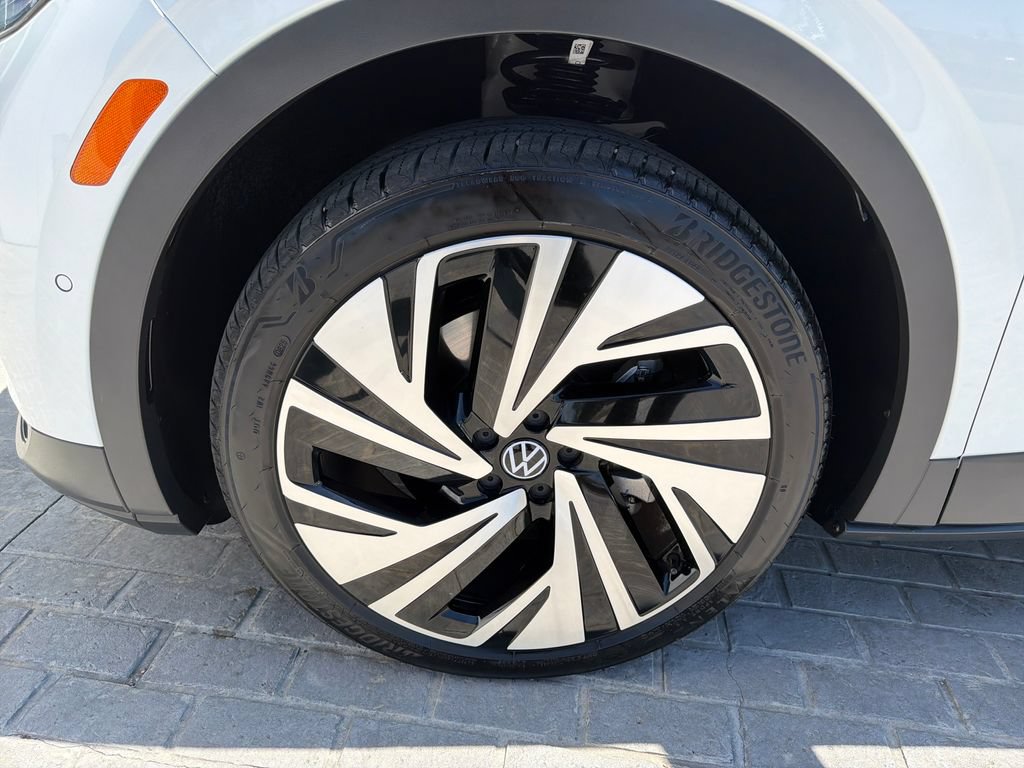 Certified 2025 Volkswagen ID.4 Pro S Plus AWD/4WD image 27