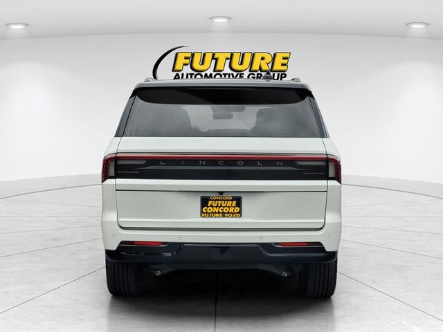 New 2026 Lincoln Navigator Black Label AWD/4WD image 4