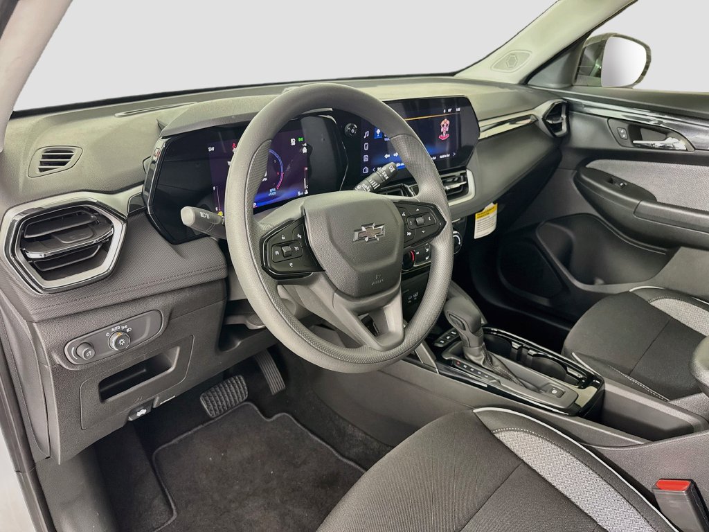 New 2026 Chevrolet TrailBlazer LT w/ Midnight Edition FWD image 10