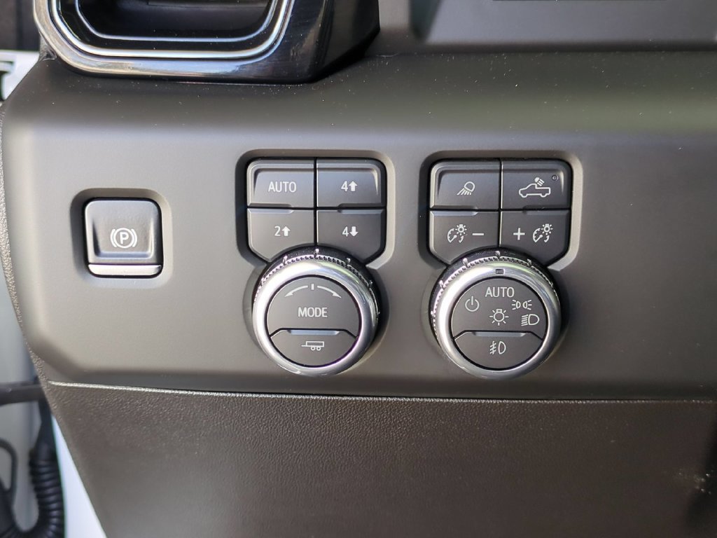 Used 2025 GMC Sierra 1500 AT4 AWD/4WD image 24